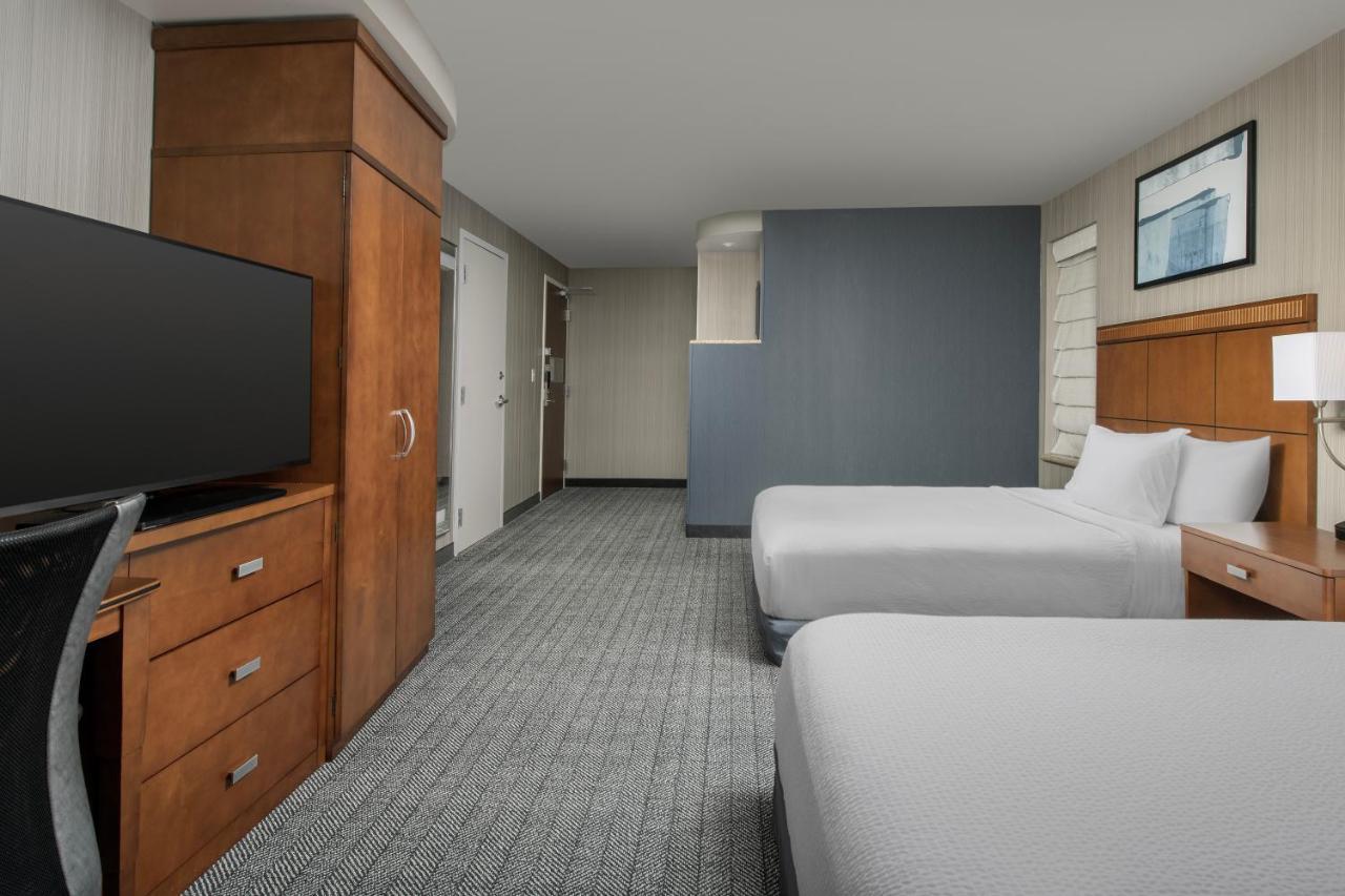 Courtyard By Marriott Seattle Kirkland Hotel Exterior foto